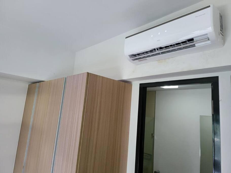 Luxury @ Bgc Sleeps 6 Comfortably Fast Wifi Pool! Appartement Manilla Buitenkant foto